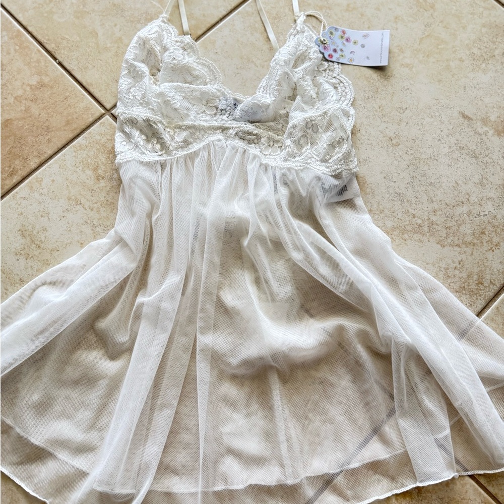 In Bloom by Jonquil Elegant White Lace Chemise